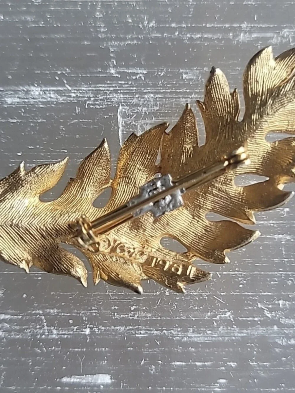 Vintage Signed Coro 1961 Brushed Gold Tone Textured Leaf Brooch
